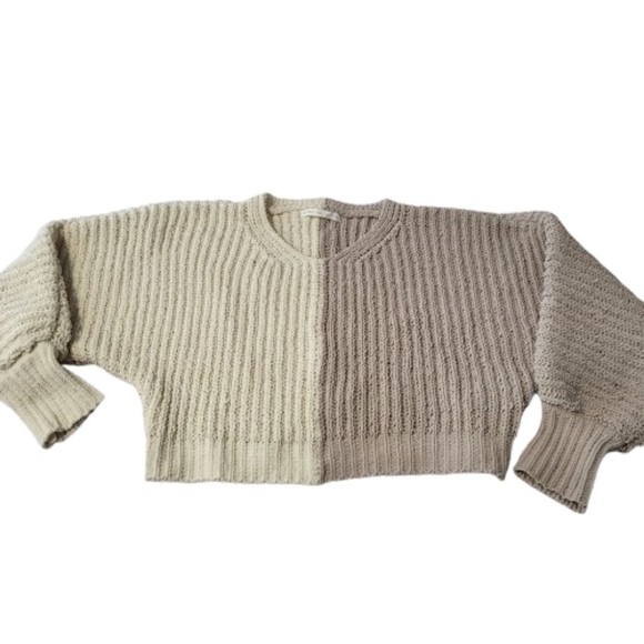 Altar'd State Sweaters - Altar'd‎ State Cropped Sweater Colorblock Tan Cream Cozy Plush Oversized XS